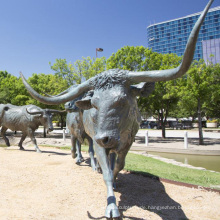 Heißer Verkauf Bronze Life Size Bull Statue mit langen Horn für Outdoor-Dekoration